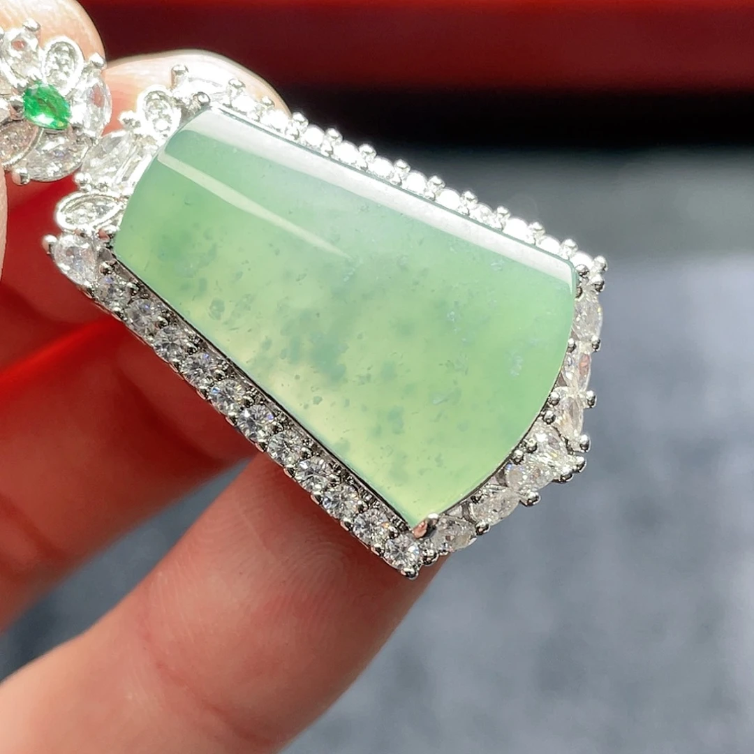 翡翠颈饰未镶嵌303，