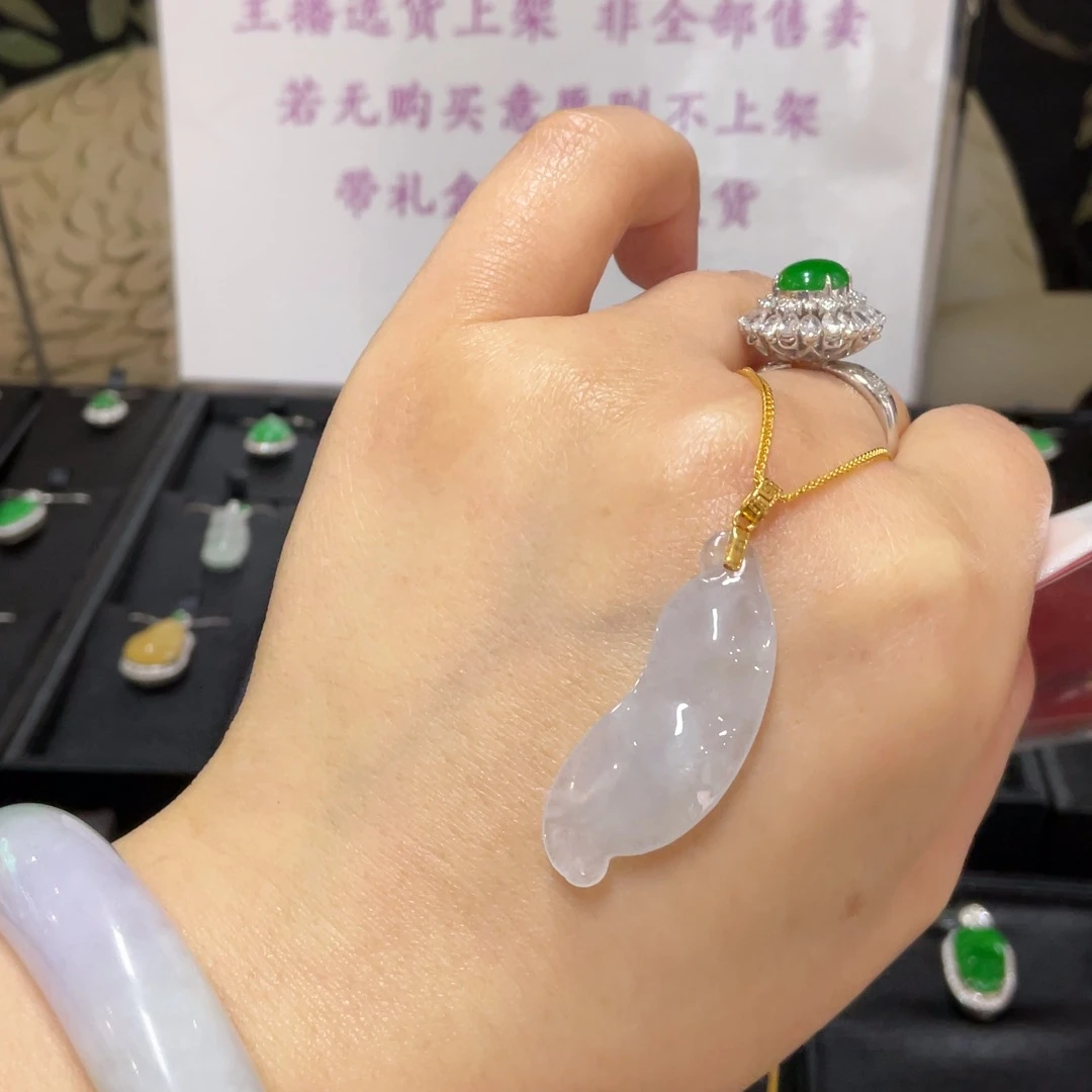 翡翠18K金镶嵌颈饰翡翠