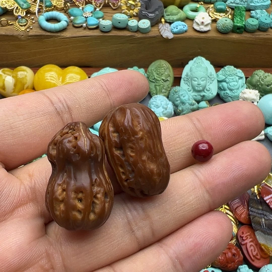 南红玛瑙颈饰未镶嵌