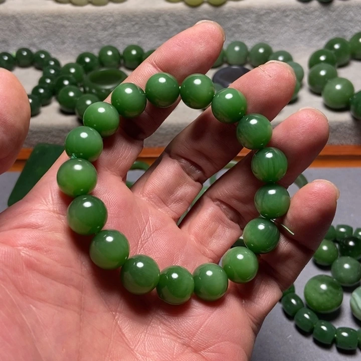 未镶嵌和田玉（碧玉）包链呵*