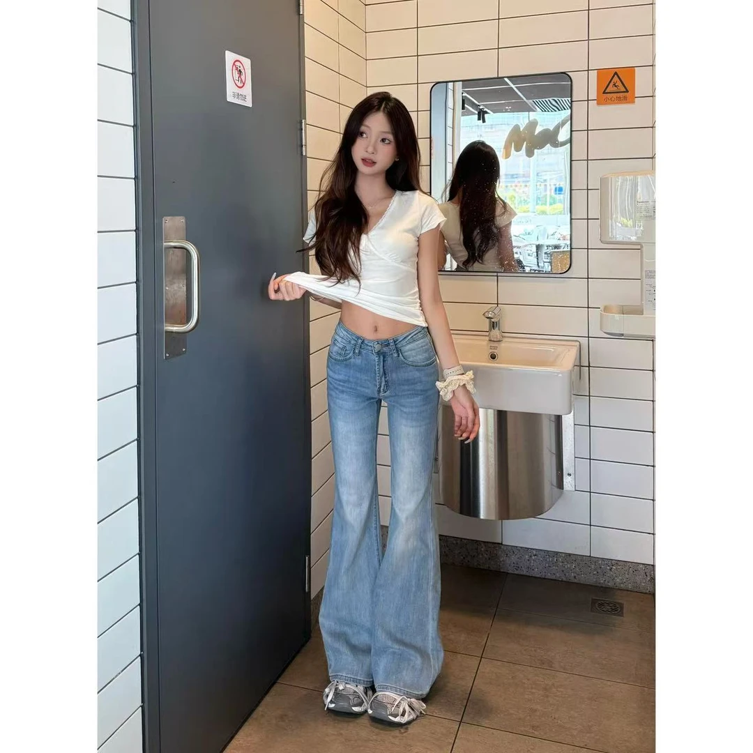 2025美式显瘦喇叭裤复古冰蓝微喇牛仔裤女设计感百搭修身马蹄裤子