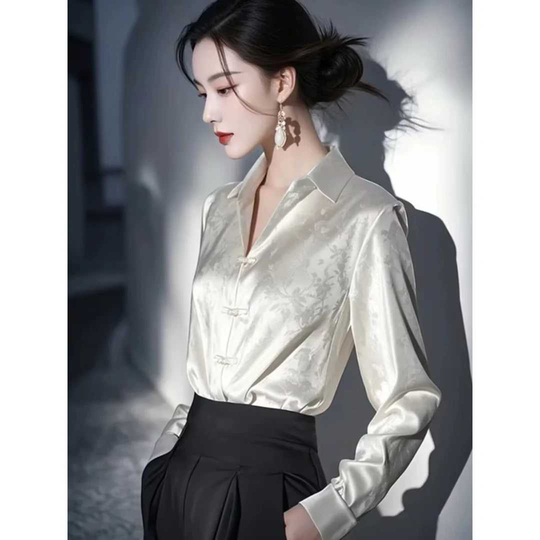 新中式国风立领盘扣上衣女2025春季轻奢高级感超好看白色提花衬衫