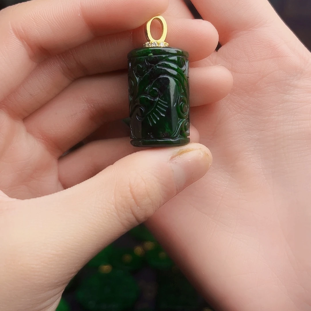 颈饰银S925镶嵌翡翠多样性