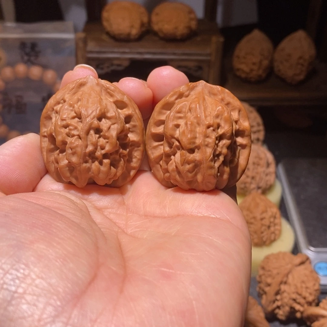 文玩核桃吊坠磐石37