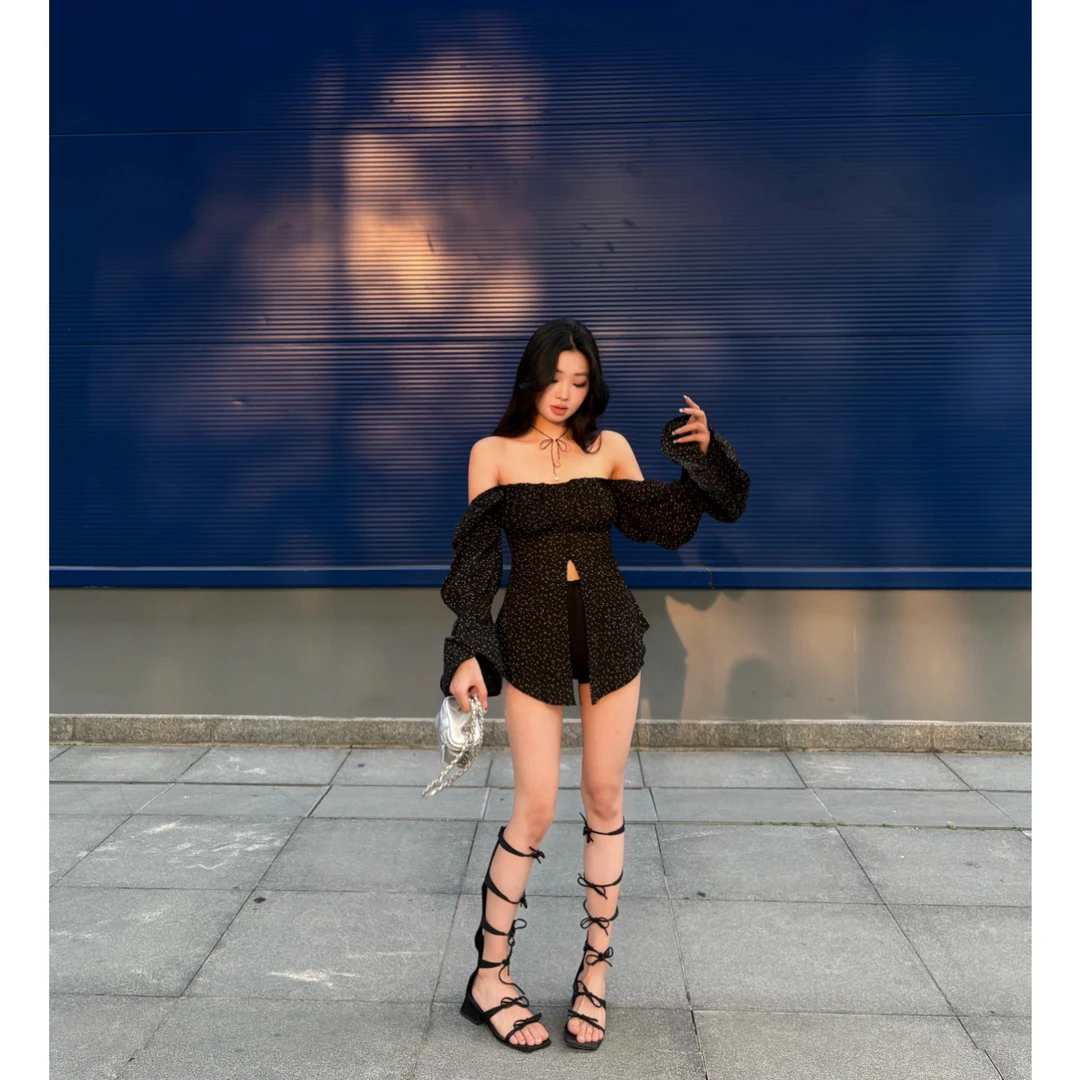 春夏辣妹大方领泡泡袖低胸显瘦上衣