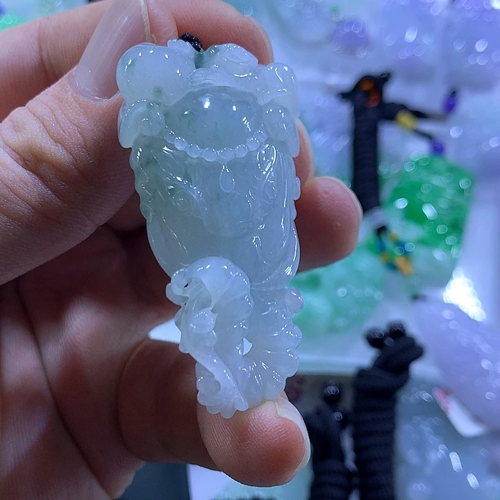 颈饰未镶嵌翡翠天然翡翠A货吊坠