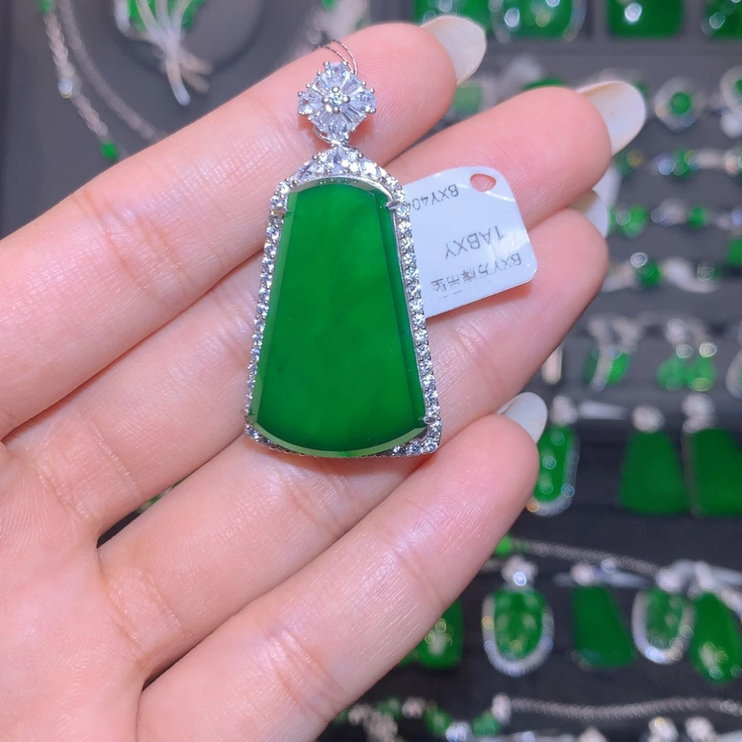 颈饰银S925镶嵌翡翠无事牌