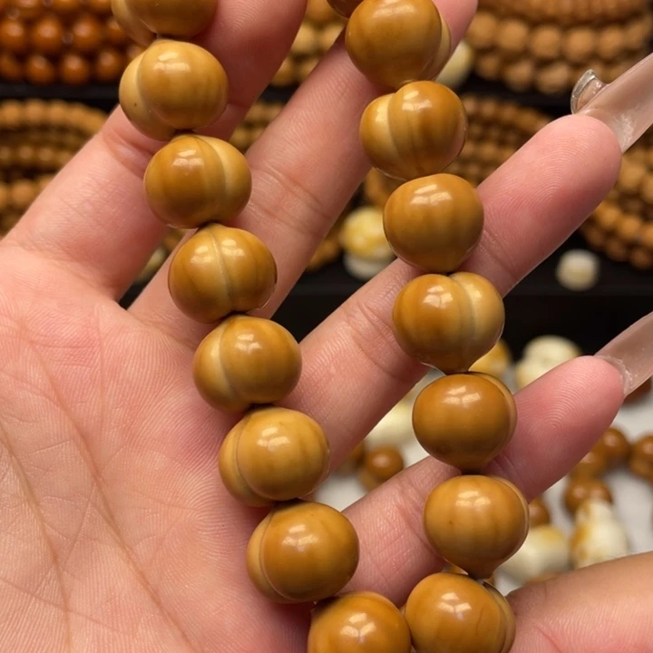 吊坠猴头核桃微瑕屁桃