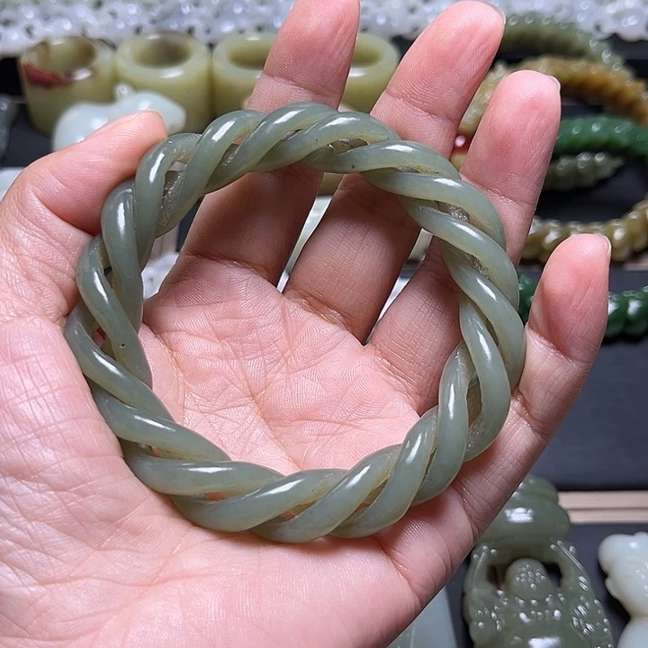 和田玉未镶嵌吊坠(不含链)莉***e