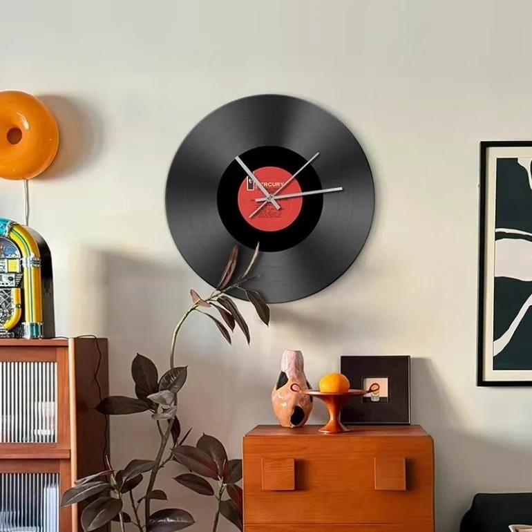 黑胶唱片复古钟表客厅客厅布置家居用品装饰画餐厅创意艺术