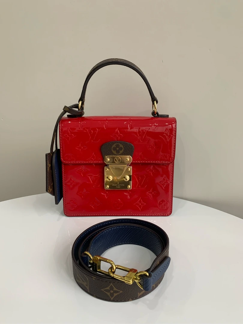 99新 LV 漆皮搭配经典老花吊牌老花宽肩带手提单肩斜挎包