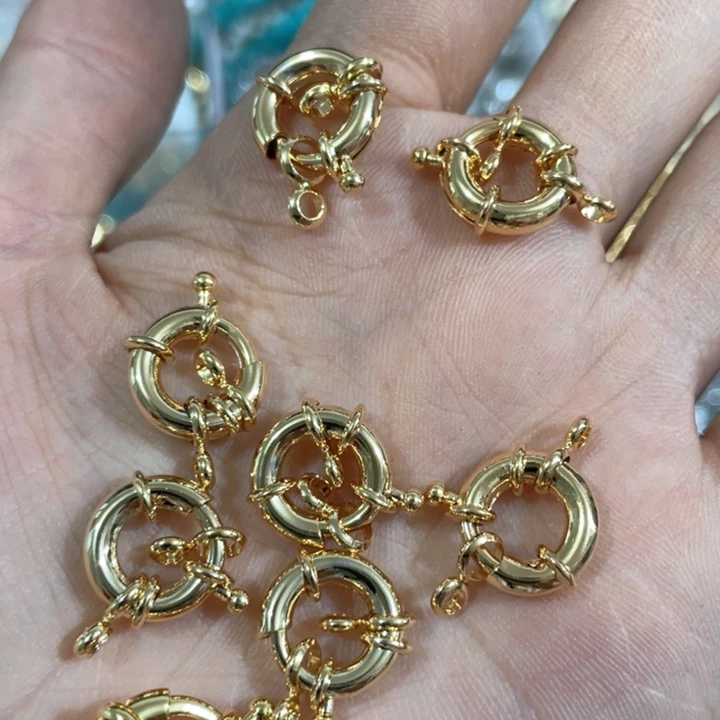 贝壳非金属3个方向盘扣金色