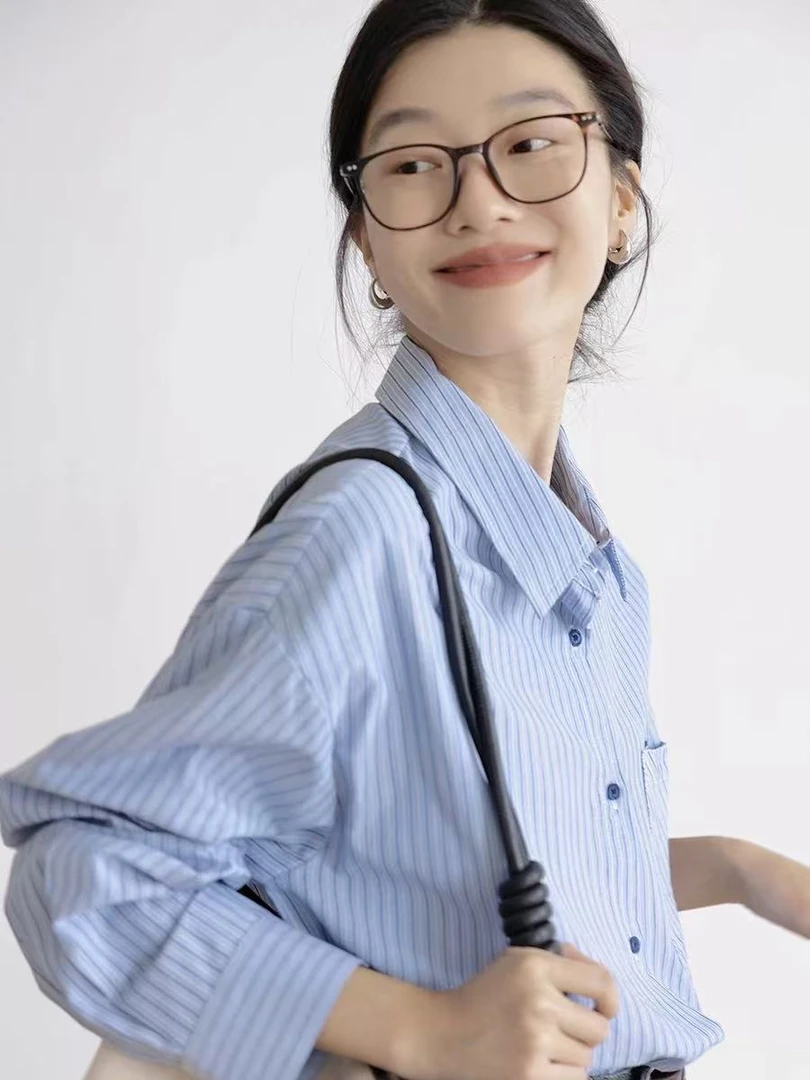 蓝条刺绣 设计感小众内搭衬衣 外穿上衣（4个码80—150斤可穿）