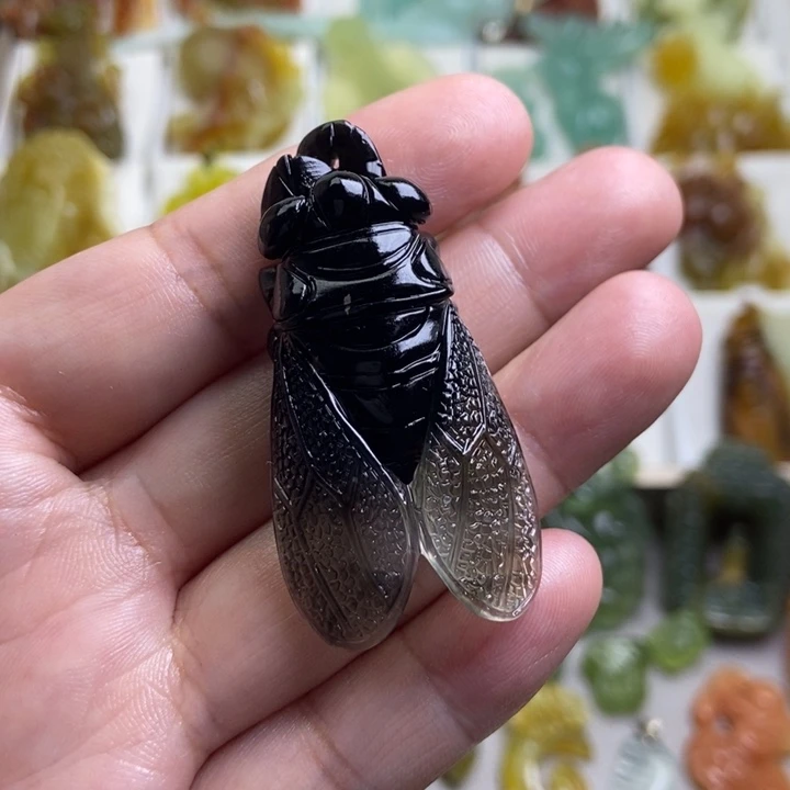 未镶嵌蛇纹石玉挂件