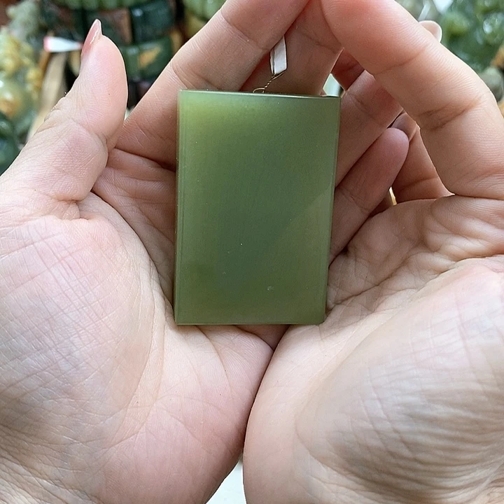 未镶嵌和田玉挂件江**现