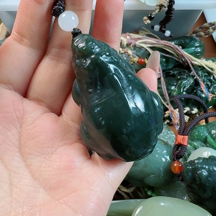 和田玉挂件未镶嵌