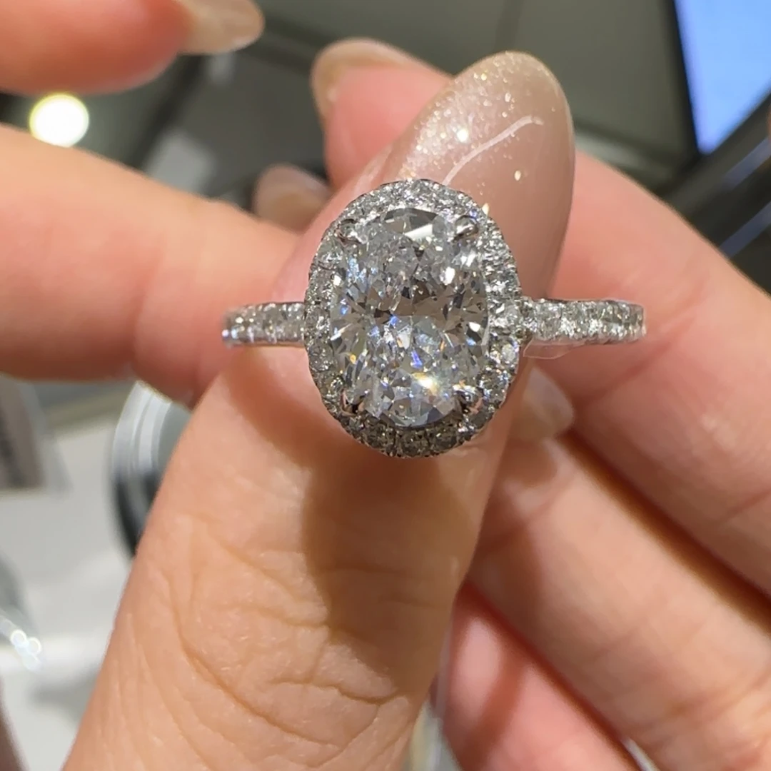 实验室培育钻石铂Pt950镶嵌椭圆围镶1卡