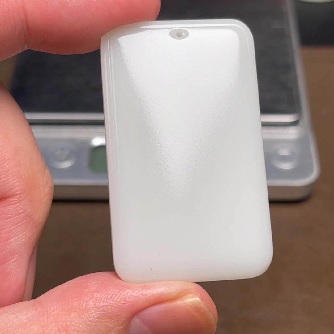 种****颈饰未镶嵌和田玉天 点