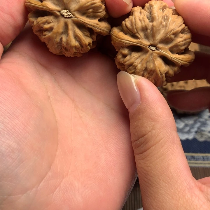 吊坠文玩核桃她**…粗筋