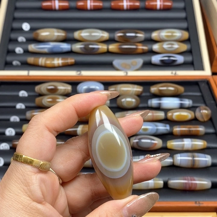 玛瑙/玉髓珠宝奇石未镶嵌笑*