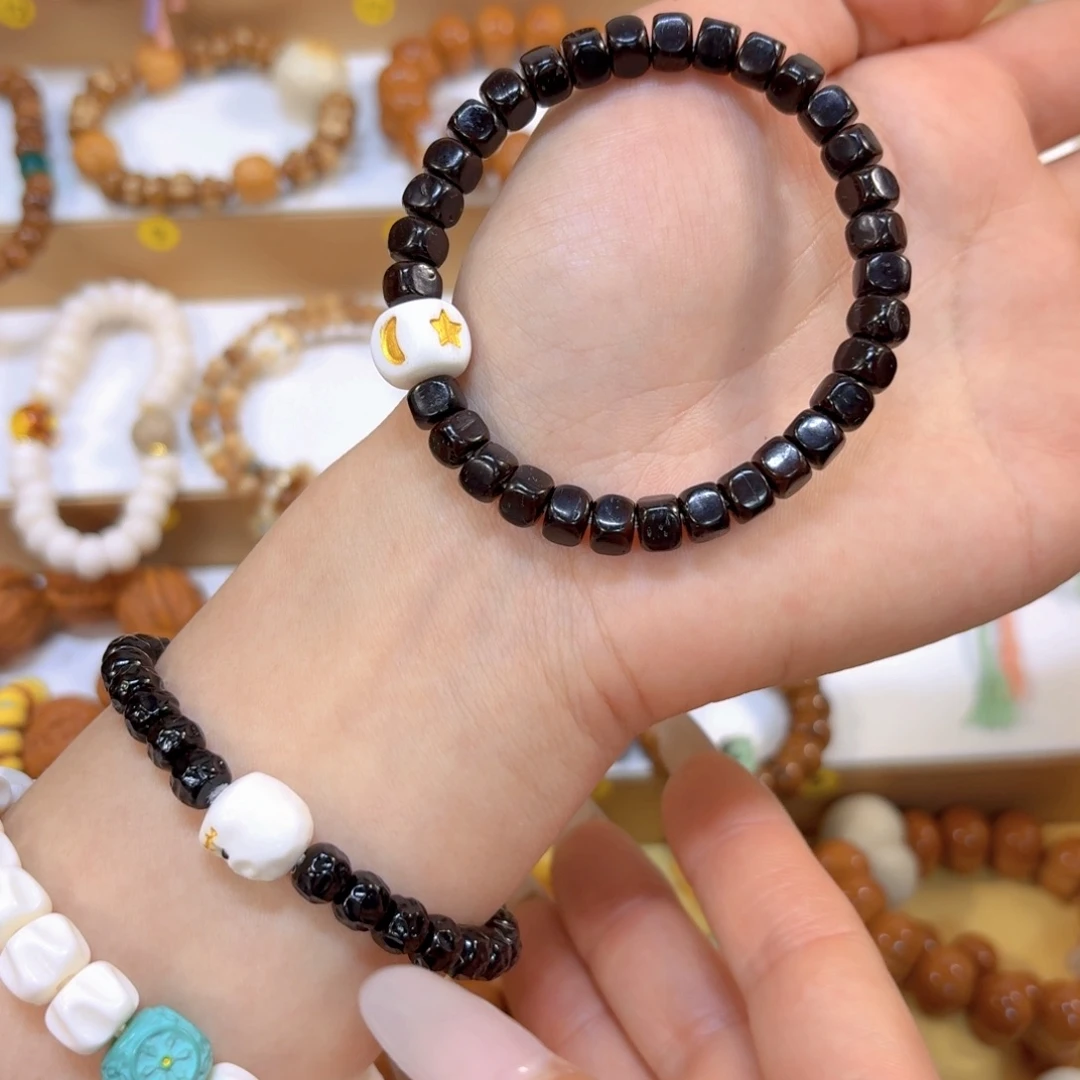 吊坠星月菩提椰蒂六方