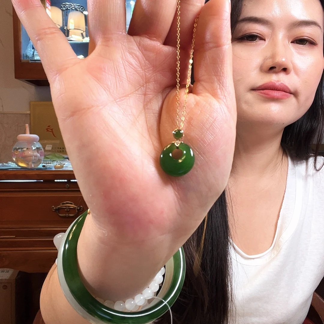 辻***弌和田玉（碧玉）18K金镶嵌吊坠(赠链)