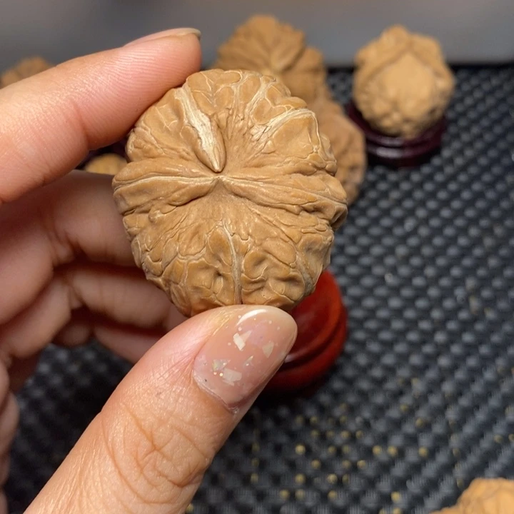 ****人文玩核桃吊坠文玩核桃异形单只