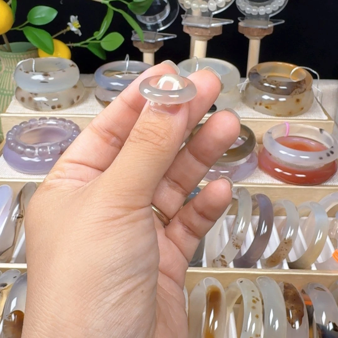 玛瑙/玉髓手镯合金荔***