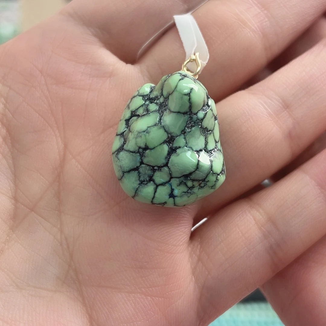 18K金镶嵌绿松石珠宝奇石