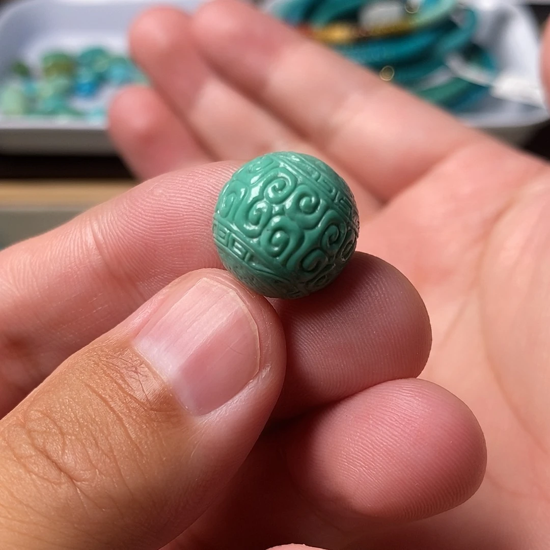 绿松石未镶嵌雕刻15.5mm