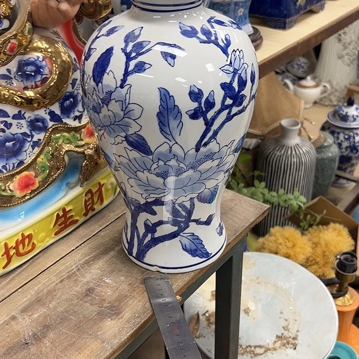 瓷片微瑕陶罐。。。。。。。。。。。。