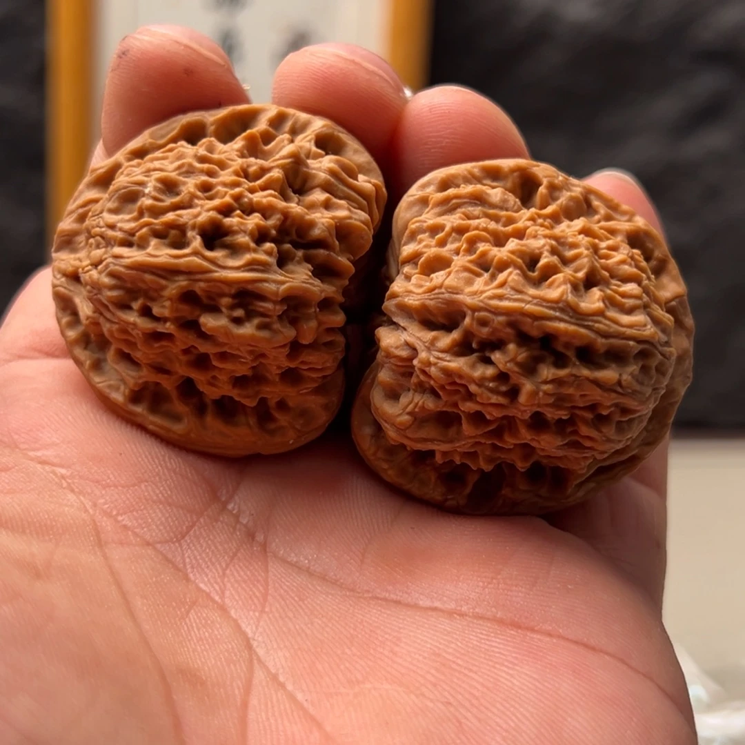 阿***七文玩核桃把件南疆40浮黄