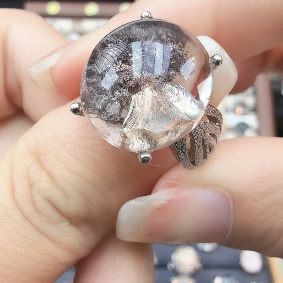 爱***咩银S925镶嵌水晶戒指