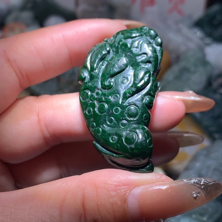 翡翠未镶嵌颈饰保真天然A货翡翠