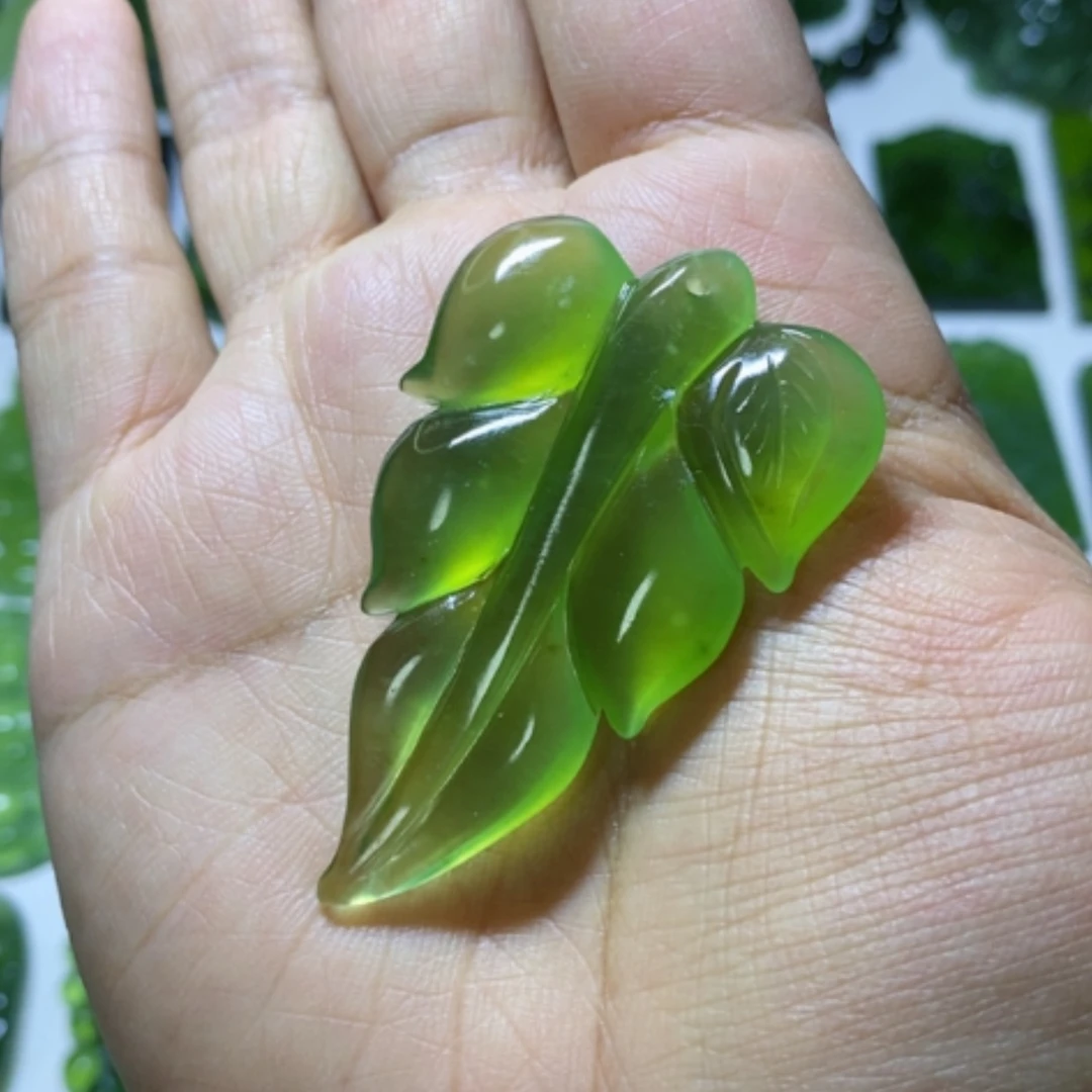 【闪购商品】未镶嵌蛇纹石玉颈饰
