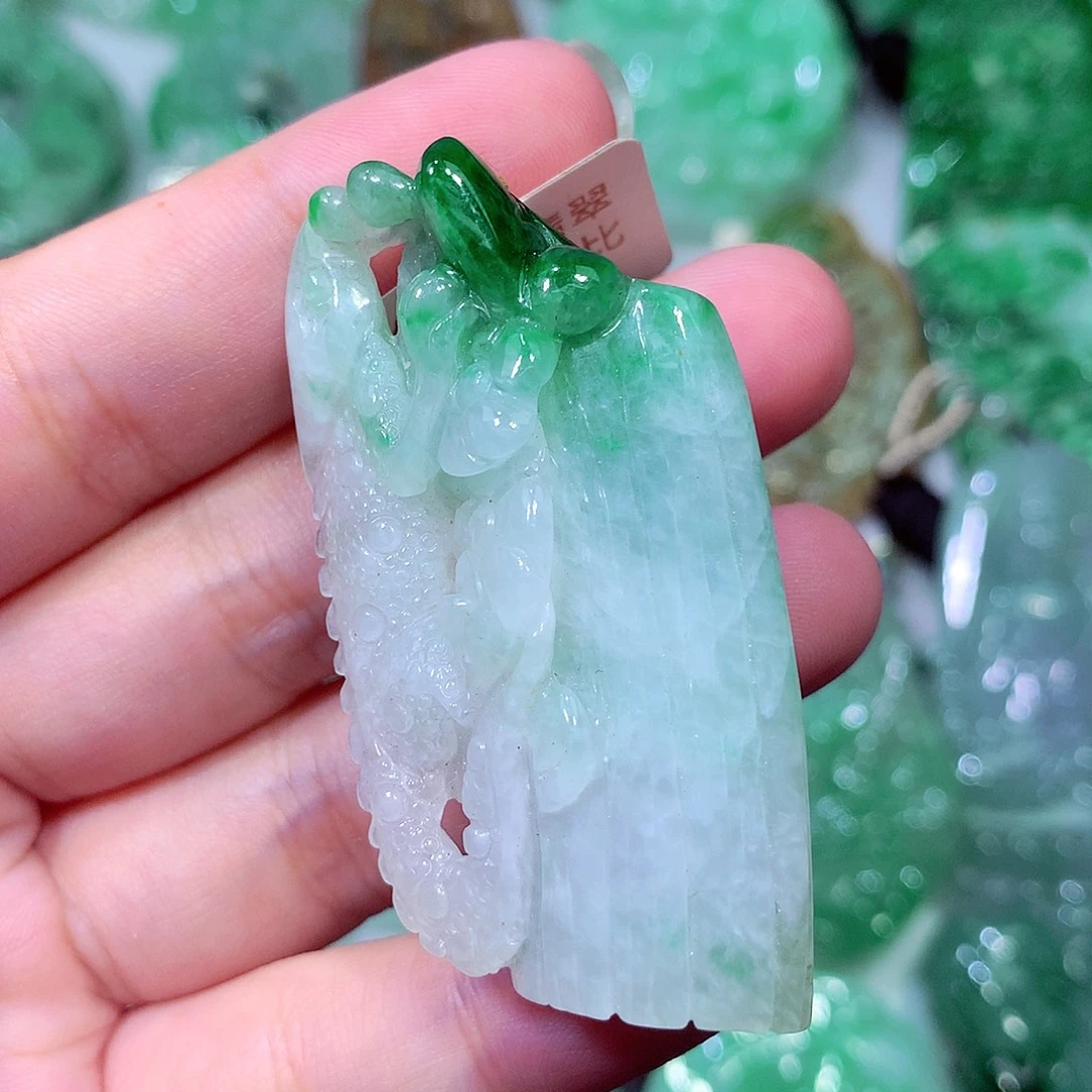 吊坠(不含链)未镶嵌翡翠