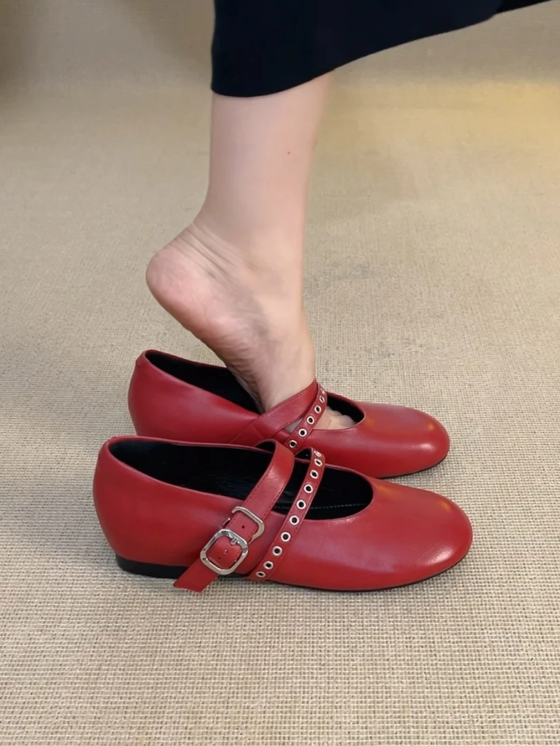 【跟高3CM】里外全真皮复古圆头酒红色内增高皮带扣玛丽珍鞋女单鞋