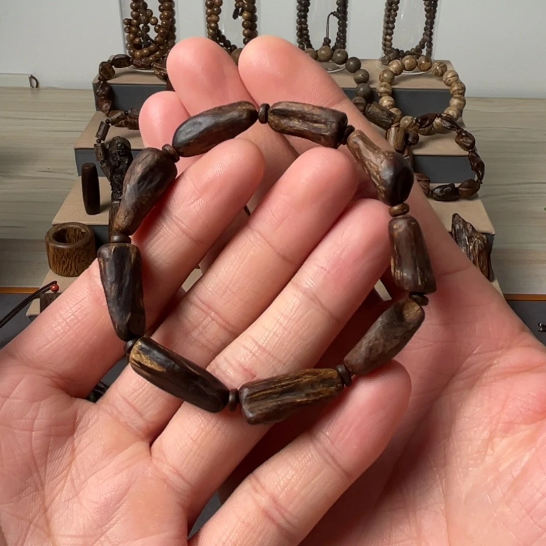 沉香手串金三角老料沉水8.7克