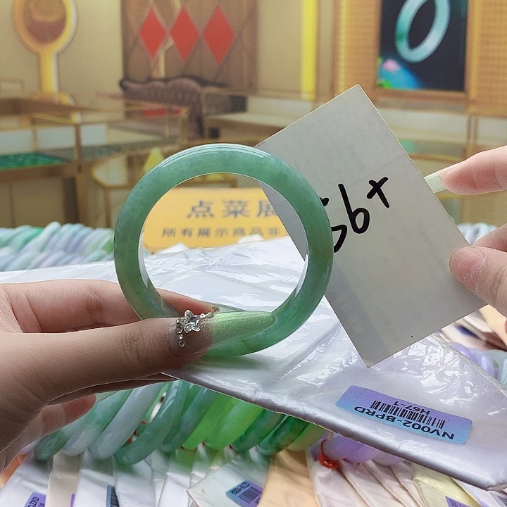 未镶嵌手镯翡翠nn