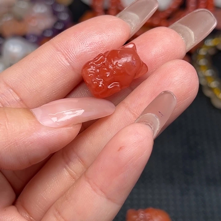颈饰未镶嵌南红玛瑙