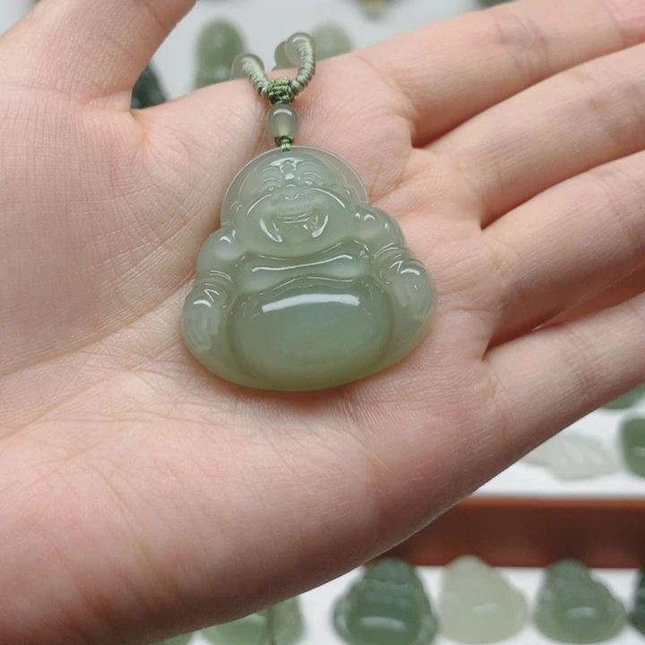 社***社和田玉未镶嵌颈饰