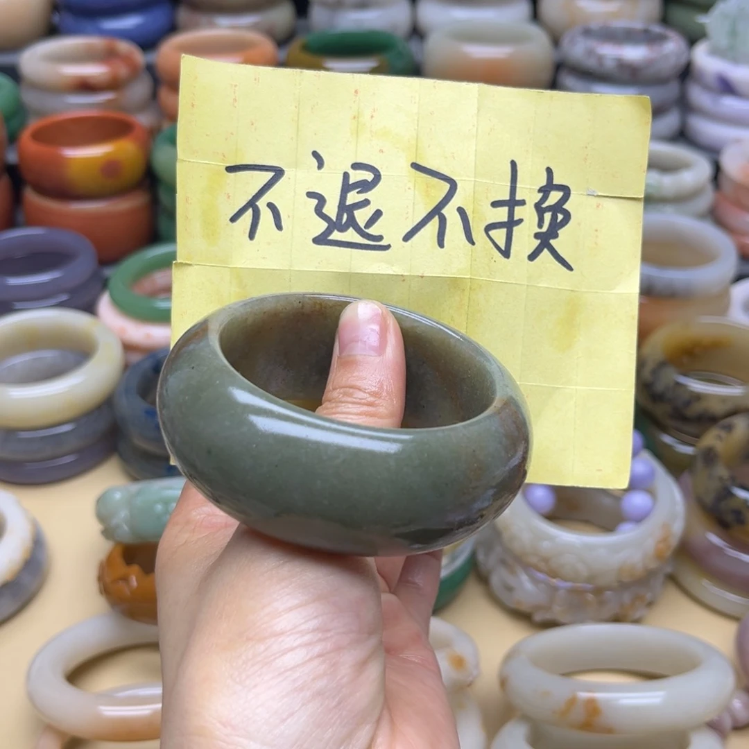 石英质玉手镯未镶嵌