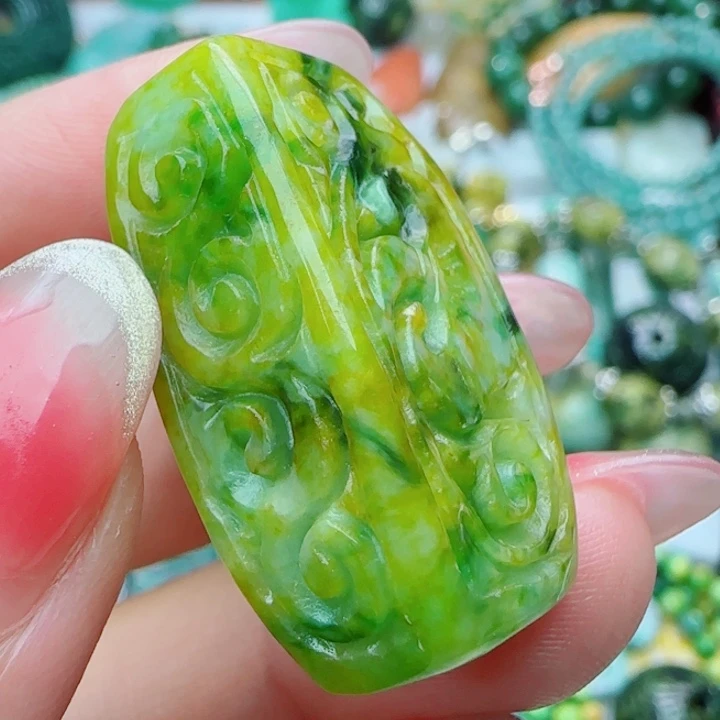 翡翠未镶嵌颈饰天然A货25