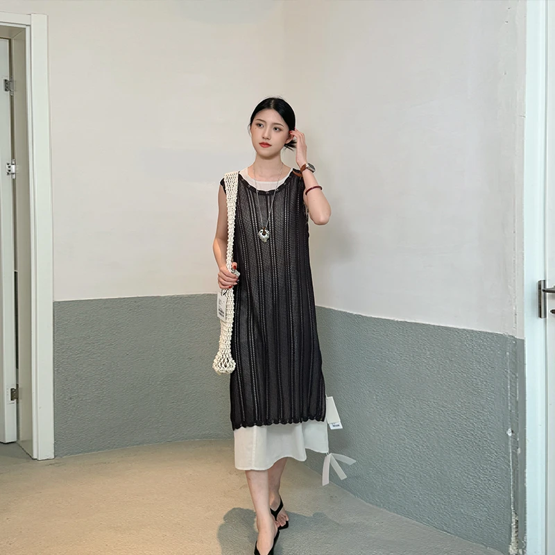 E1夏季新品女装时尚气质极简无袖圆领针织罩衫连衣裙 2694