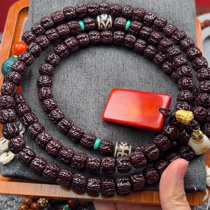 小***.金刚菩提吊坠黑金