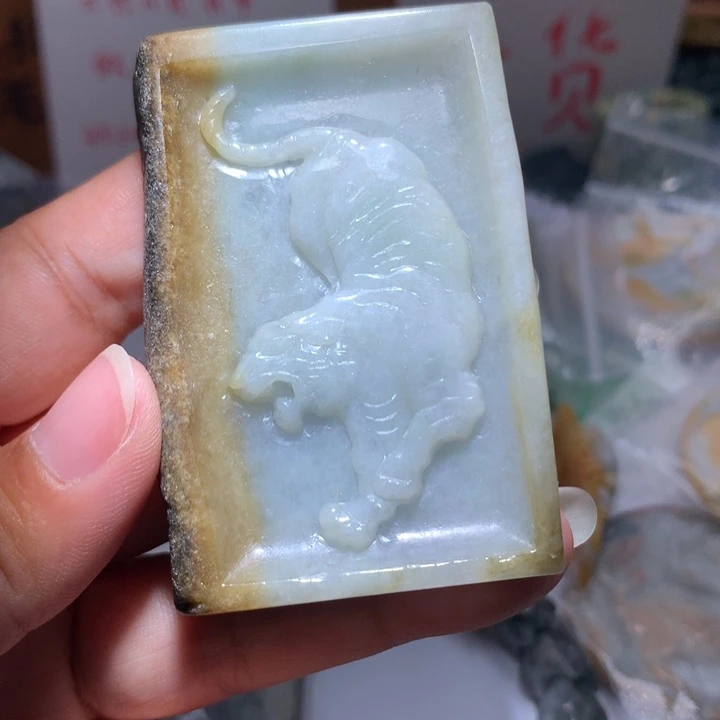 翡翠未镶嵌颈饰保真天然A货翡翠