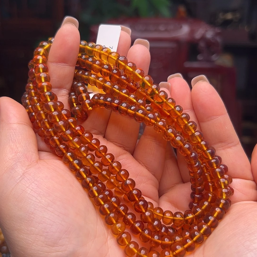 琥珀颈饰未镶嵌抚顺琥珀20576。多样性发其一