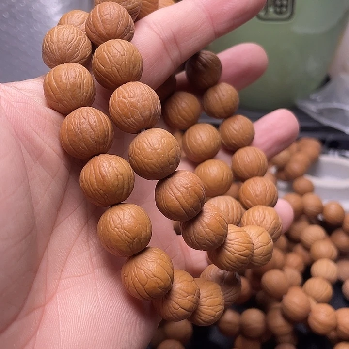 旭***吊坠猴头核桃聚宝盆