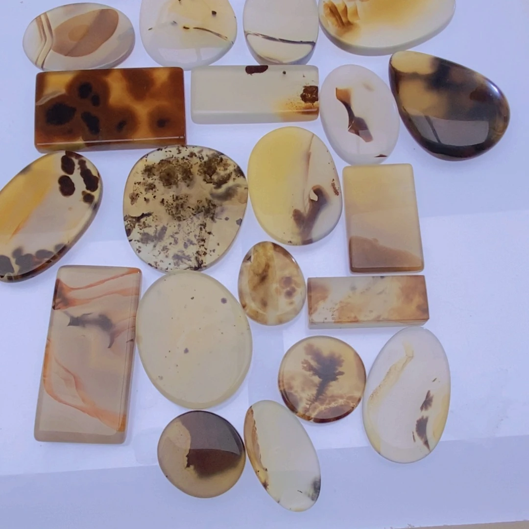 玛瑙/玉髓颈饰未镶嵌吃**龙