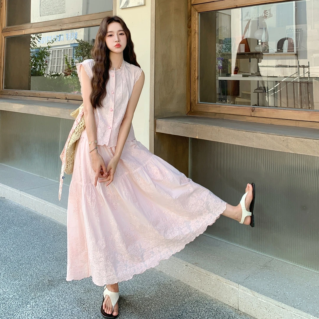初恋感甜美粉色刺绣套装裙女2025夏气质减龄无袖背心半身裙两件套